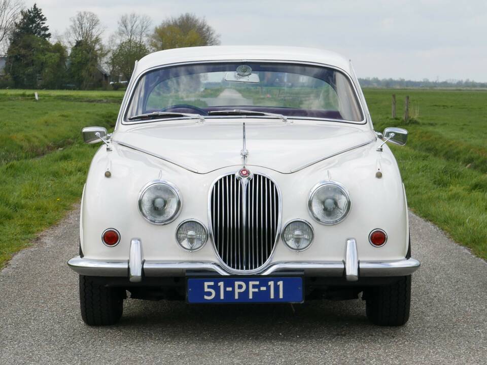 Obraz 6/50 pojazdu Jaguar 240 (1968)