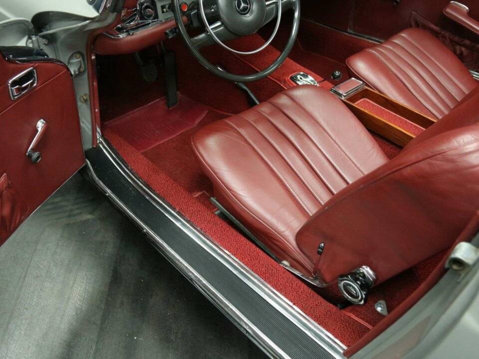 Bild 11/50 von Mercedes-Benz 250 SE (1968)