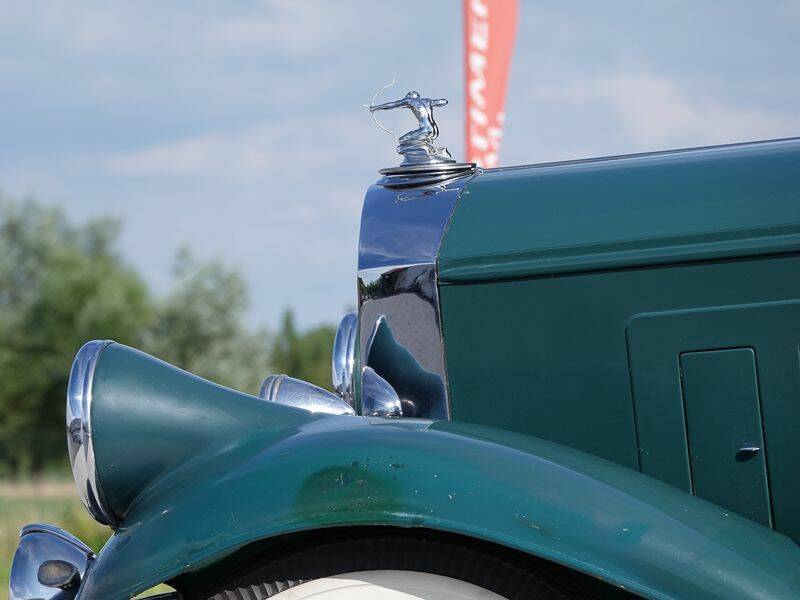 Image 11/15 of Pierce-Arrow Model 54 Sedan (1932)