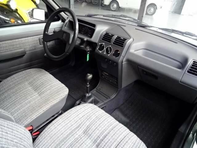 Image 14/17 of Peugeot 205 Diesel (1988)