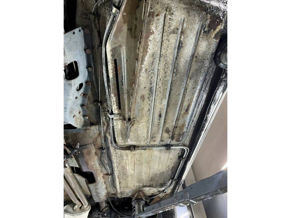 Image 33/36 of Mercedes-Benz 280 SE (1969)