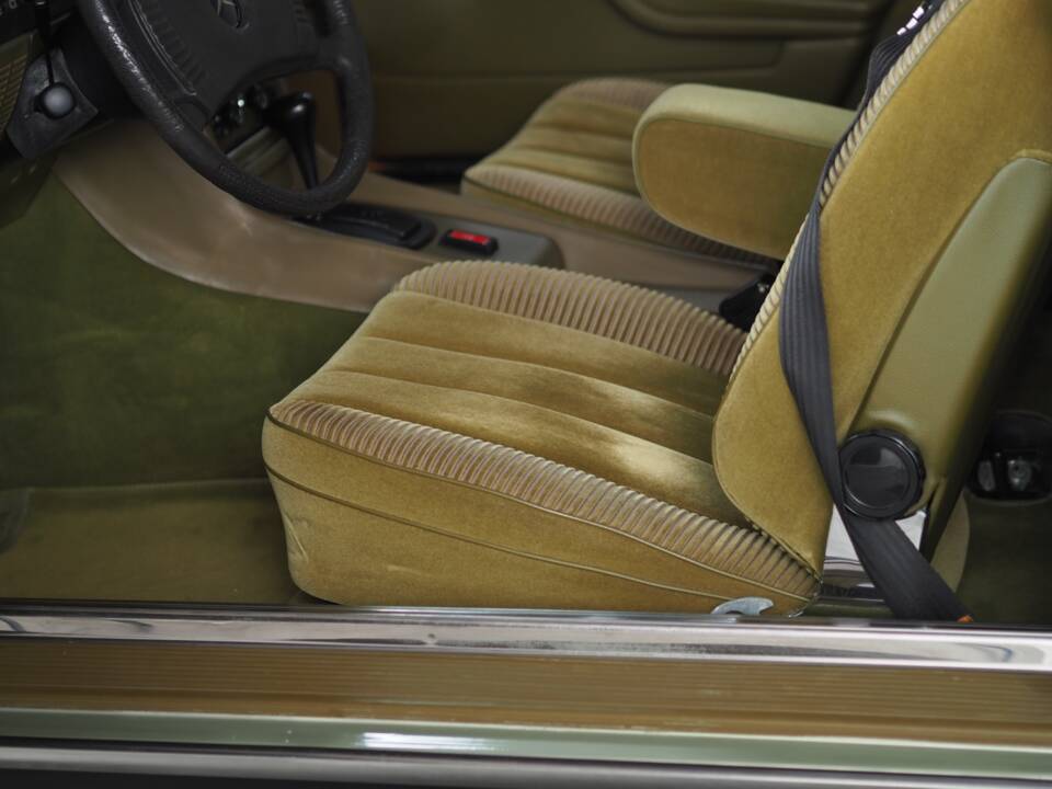Image 55/66 of Mercedes-Benz 450 SLC (1977)