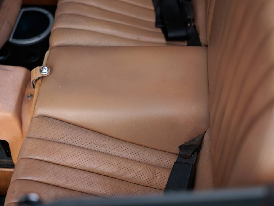 Image 26/50 of Mercedes-Benz 420 SL (1988)