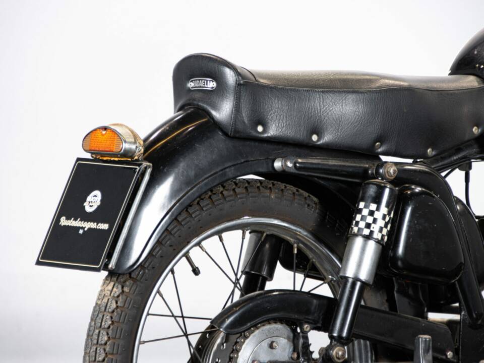 Immagine 10/50 di MV Agusta 125 TR (1958)