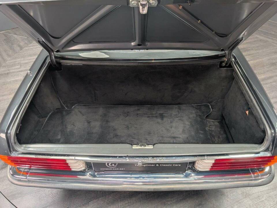 Image 44/50 of Mercedes-Benz 300 SL (1989)