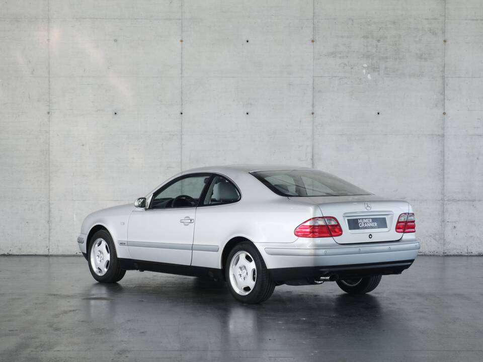 Bild 4/50 von Mercedes-Benz CLK 230 Kompressor (1999)