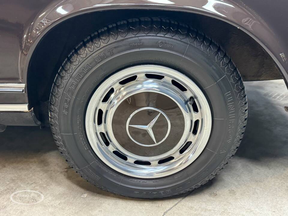 Image 8/38 of Mercedes-Benz 280 SL (1968)