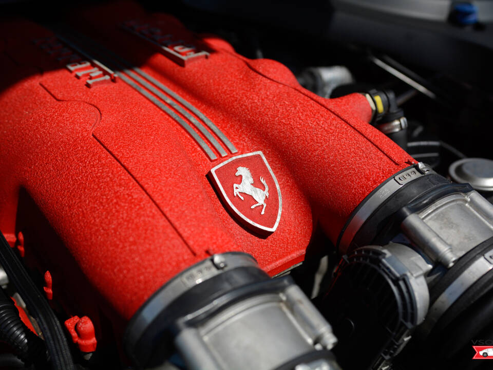 Imagen 16/21 de Ferrari California (2010)