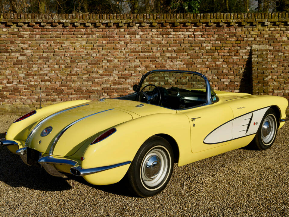 Image 29/50 of Chevrolet Corvette (1958)