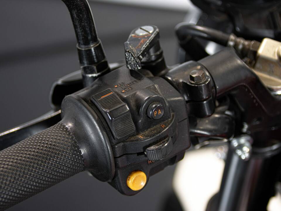 Immagine 50/50 di Honda CBX 550 F (1982)
