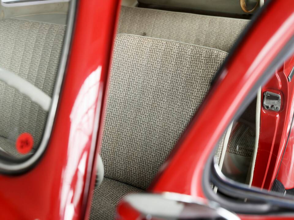 Immagine 21/50 di Volkswagen Beetle 1200 Export &quot;Dickholmer&quot; (1963)
