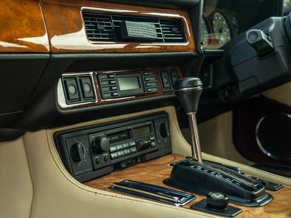 Imagen 39/50 de Jaguar XJRS 6.0 (1993)