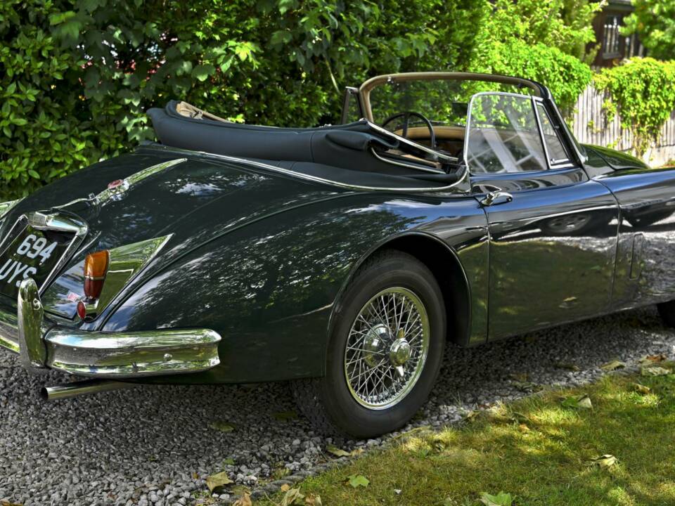 Immagine 21/50 di Jaguar XK 150 3.8 S DHC (1960)