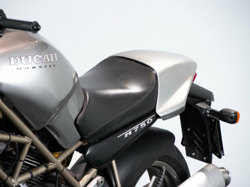 Image 38/50 of Ducati DUMMY (1996)