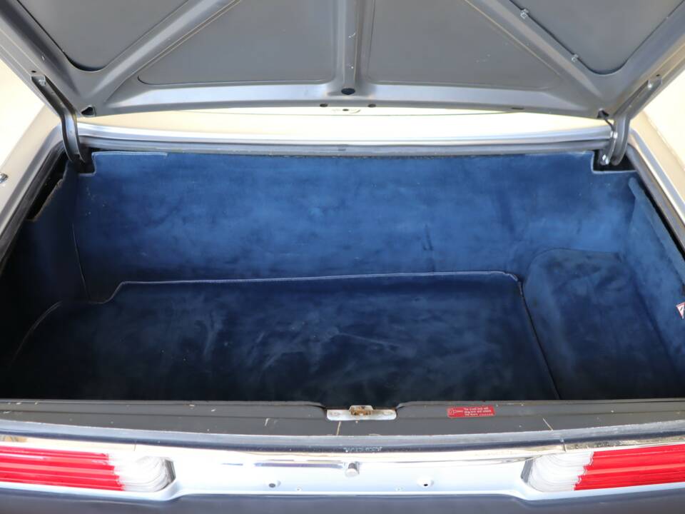 Image 18/50 de Mercedes-Benz 560 SL (1988)