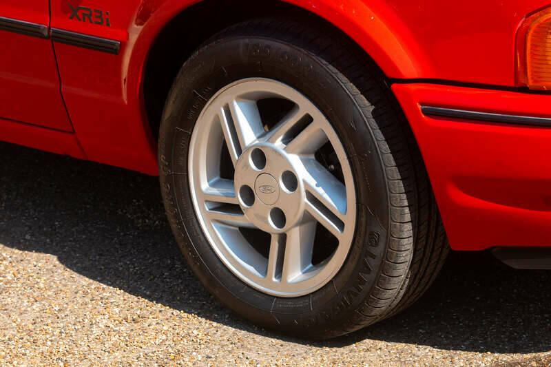 Image 37/50 of Ford Escort IV XR3i (1989)