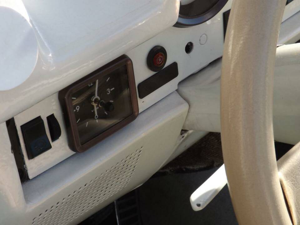Image 39/50 of Volkswagen Beetle 1303 LS (1973)