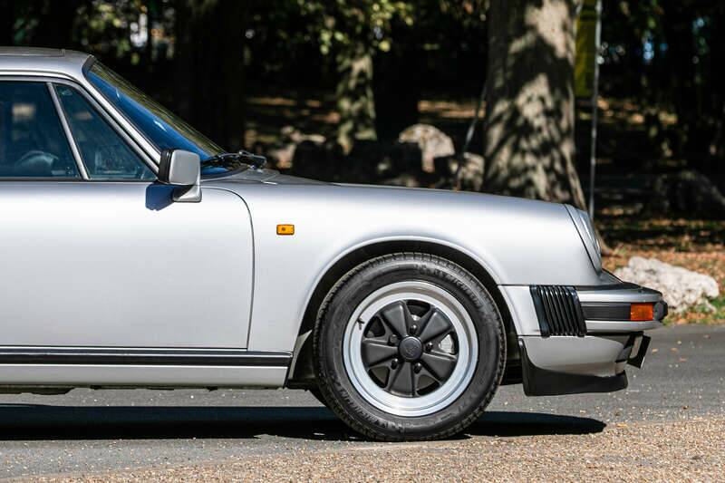 Bild 34/42 von Porsche 911 Carrera 3.2 (1989)