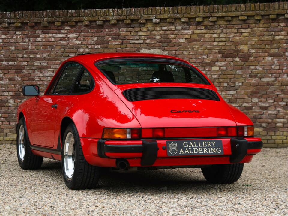 Image 2/50 of Porsche 911 Carrera 3.2 (1988)