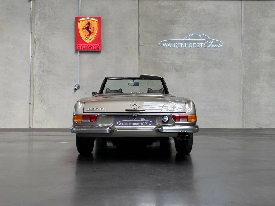 Bild 2/17 von Mercedes-Benz 280 SL (1969)