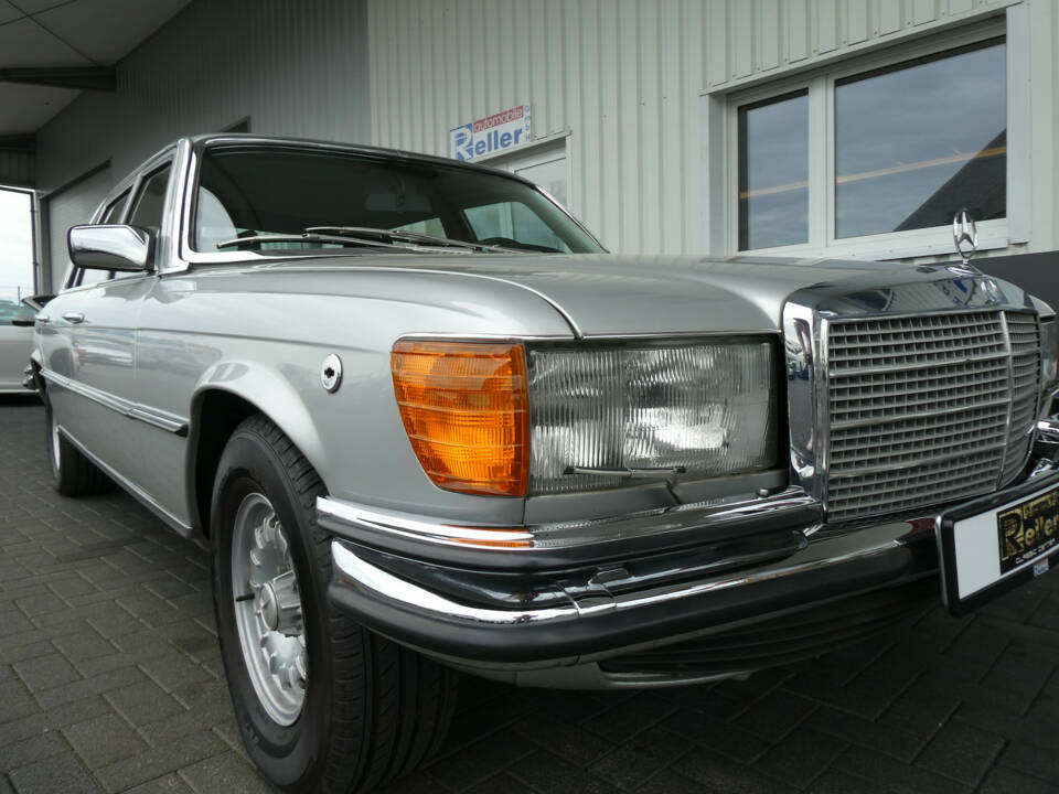 Image 17/28 de Mercedes-Benz 350 SEL (1978)