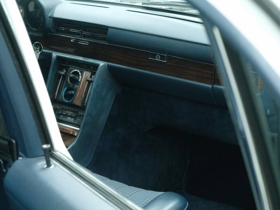 Image 39/50 de Mercedes-Benz 280 SEL (1978)