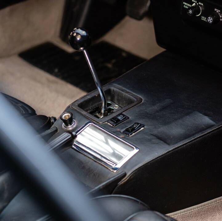 Image 47/50 de Ferrari 365 GTB/4 Daytona (1973)