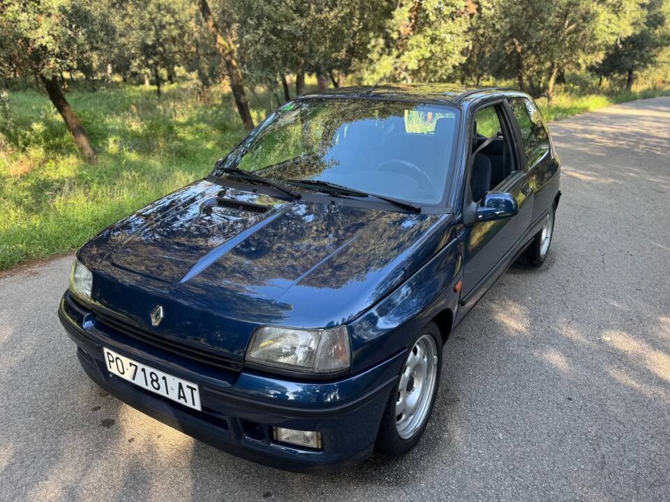 Bild 3/40 von Renault Clio I 1.8 16V (1993)