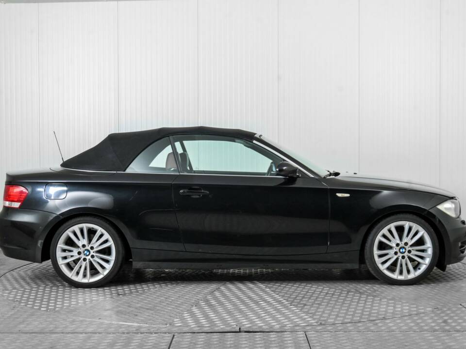 Image 10/19 of BMW 120i (2008)