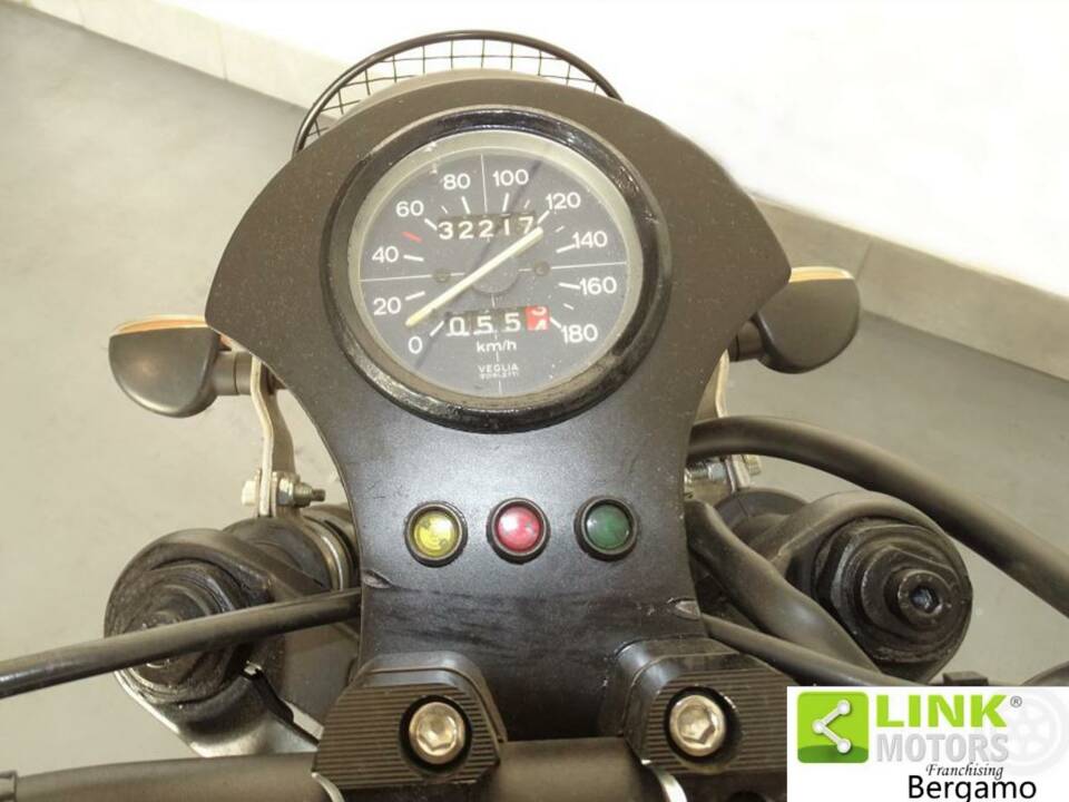Bild 9/10 von Moto Guzzi DUMMY (1982)
