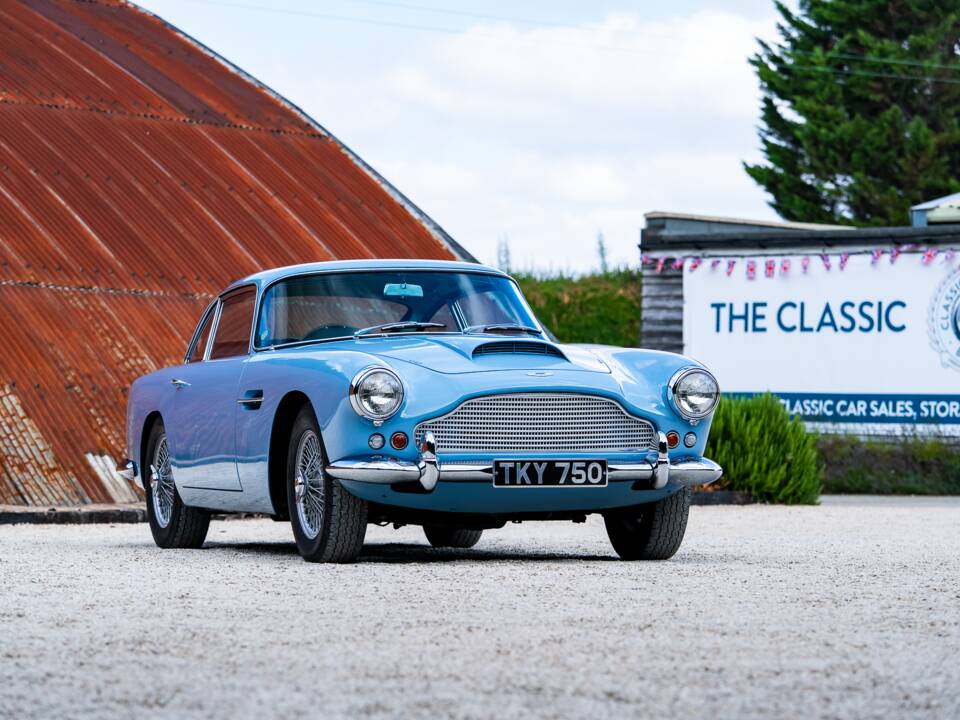 Image 48/56 of Aston Martin DB 4 (1960)
