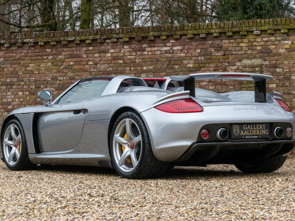 Image 42/50 de Porsche Carrera GT (2005)
