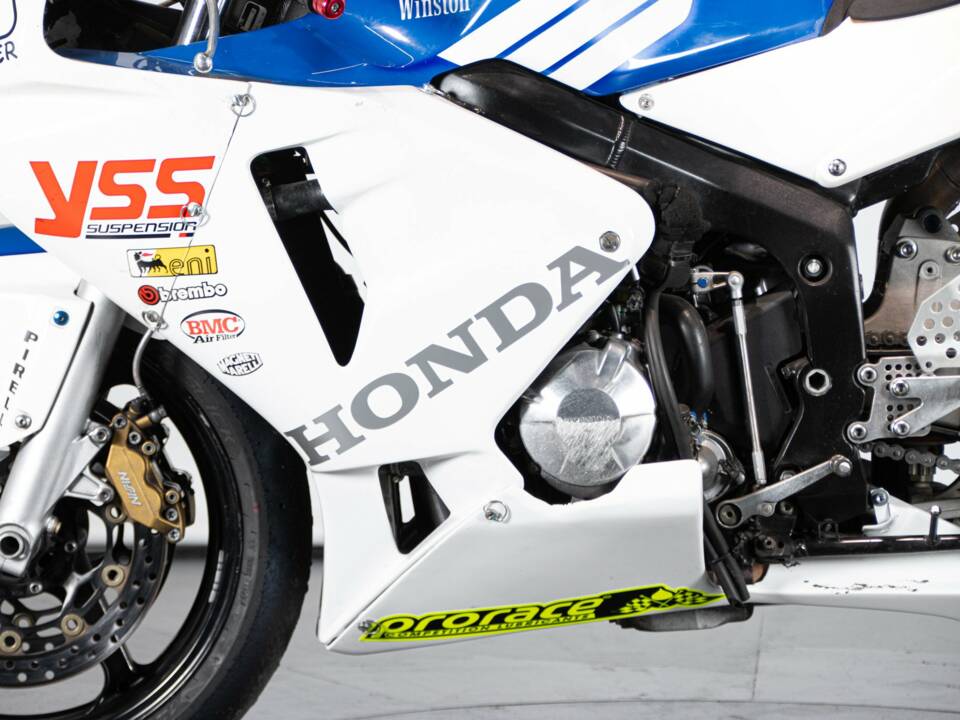Image 22/50 de Honda DUMMY (2004)