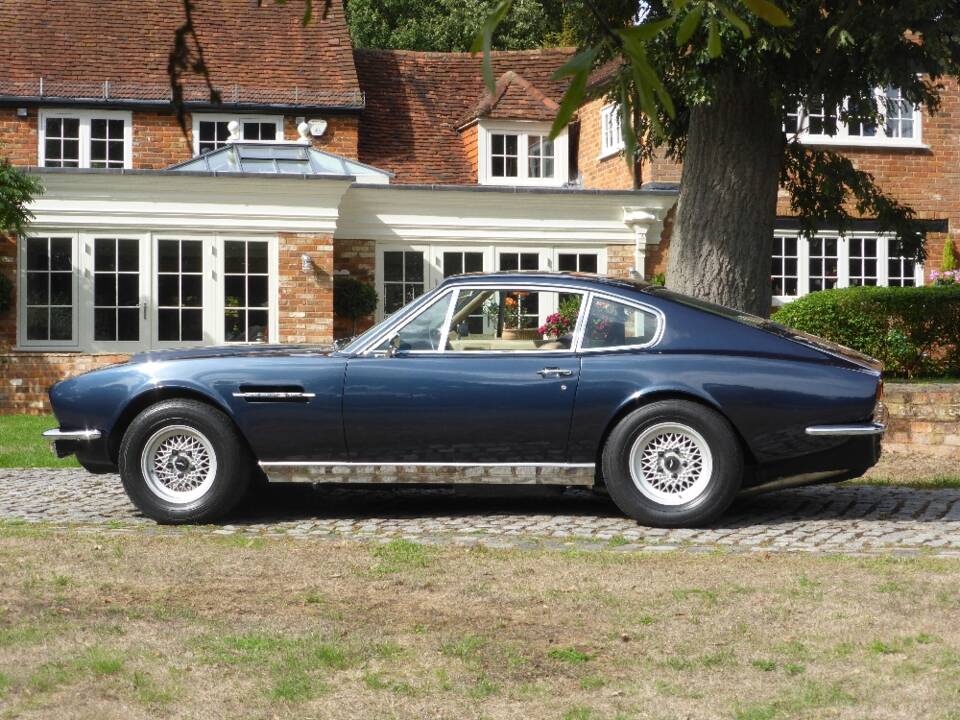 Immagine 11/32 di Aston Martin V8 (1973)