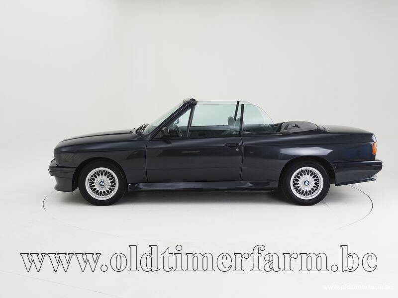 Image 8/15 of BMW M3 (1990)