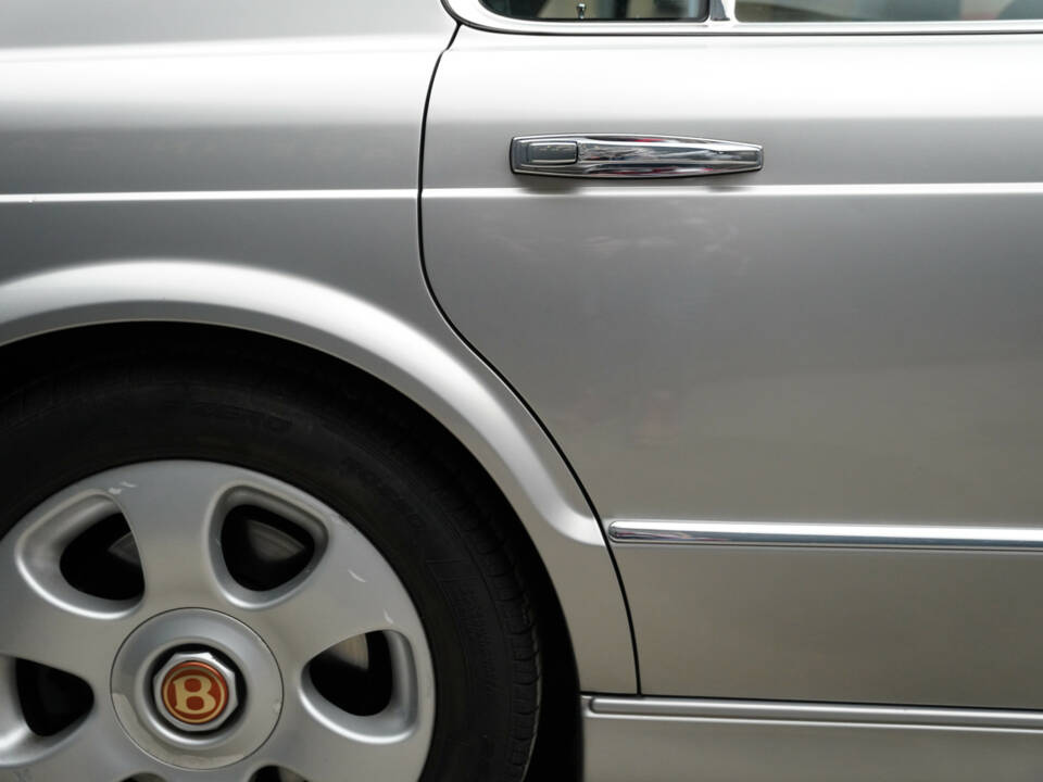 Image 27/50 of Bentley Arnage R (2004)