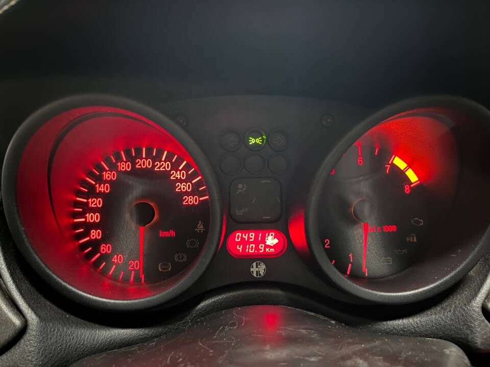 Imagen 38/66 de Alfa Romeo GTV 3.2 V6 24V (2003)