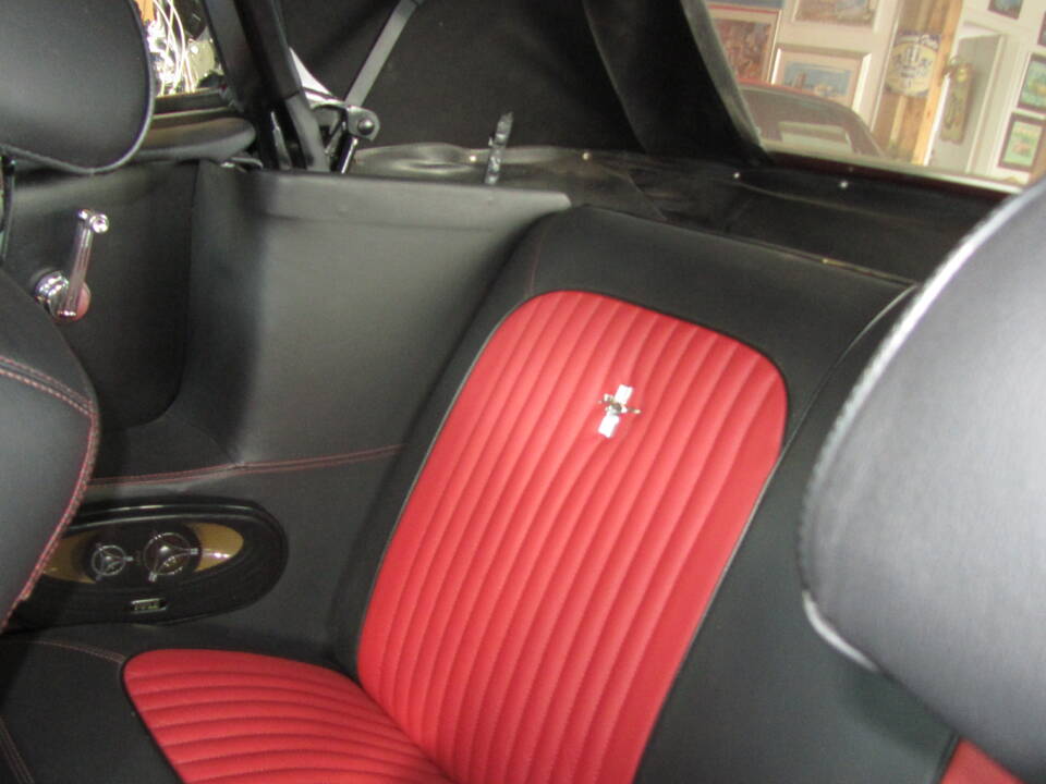 Image 15/40 of Ford Mustang 351 (1969)