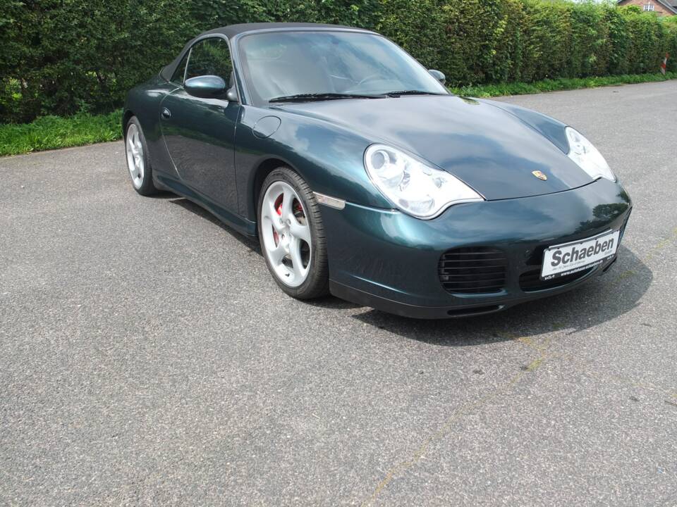 Bild 39/73 von Porsche 911 Carrera 4S (2004)