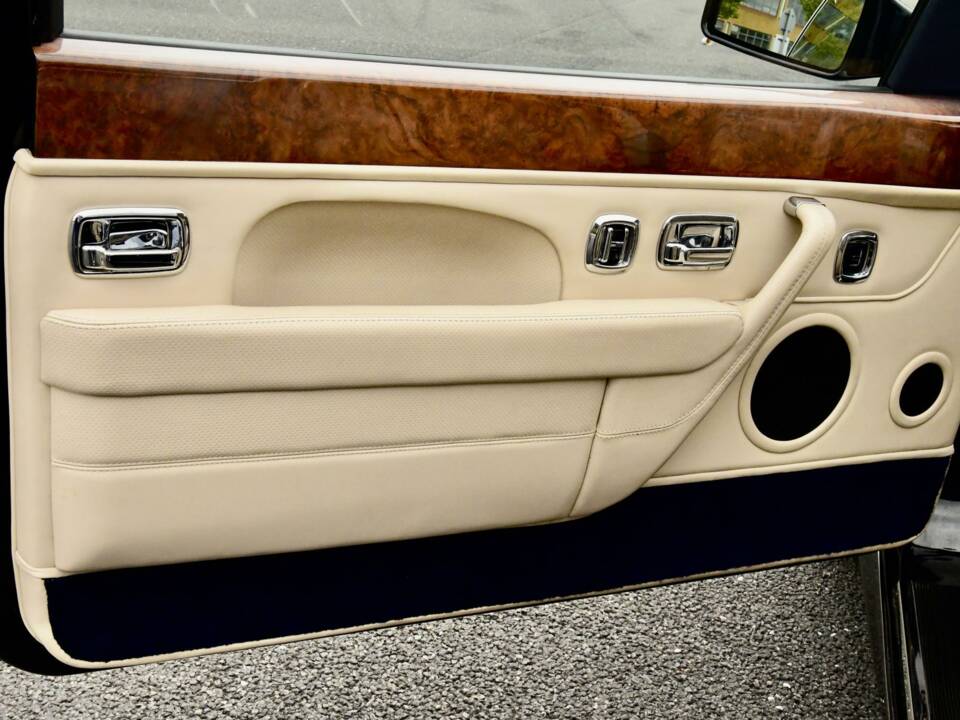 Immagine 22/50 di Bentley Continental T (2003)