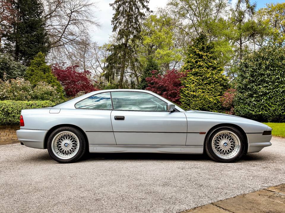 Image 2/35 de BMW 850Ci (1994)