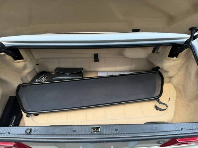 Image 16/23 of Mercedes-Benz SL 500 (1998)