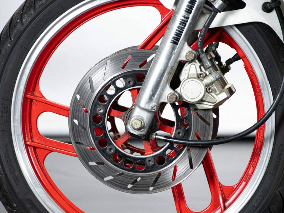 Bild 22/50 von Yamaha RD 350 LC (1990)