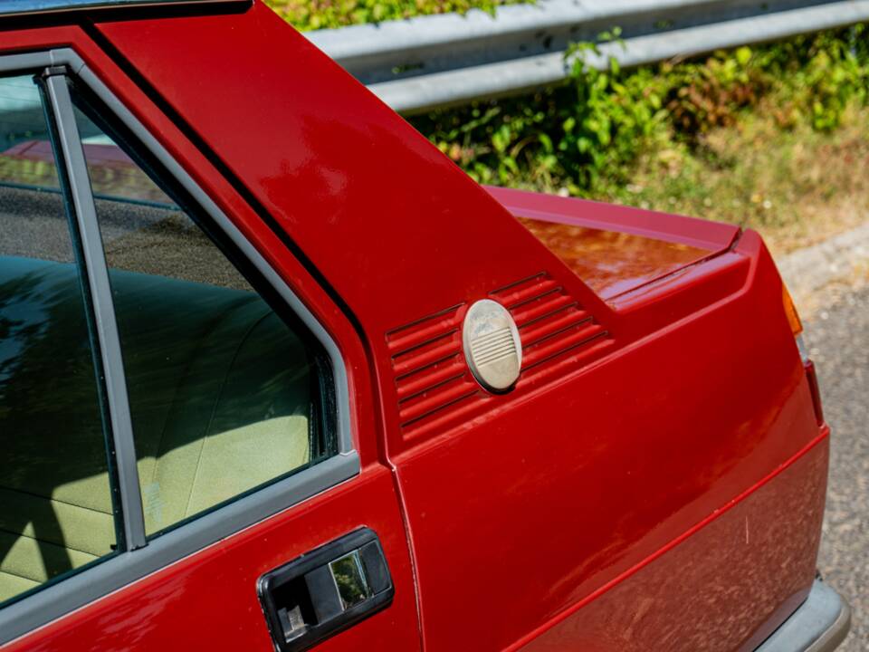 Imagen 7/50 de Alfa Romeo Giulietta 1.6 (1981)