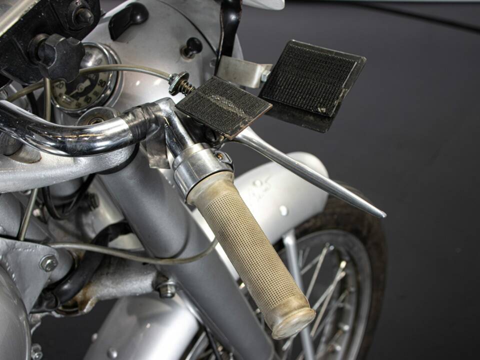 Image 48/50 de Mondial DUMMY (1954)