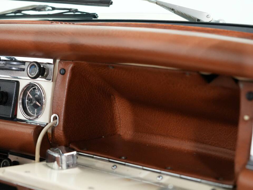 Imagen 30/39 de Mercedes-Benz 280 SL (1970)