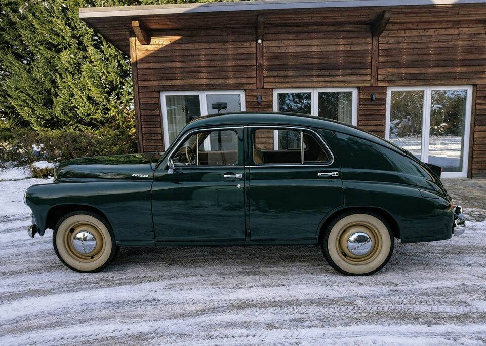 Image 5/8 of GAZ M 20 Pobeda (1949)