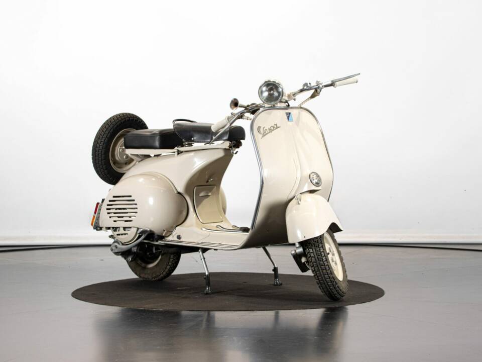 Bild 6/50 von Piaggio Vespa 150 "Struzzo" VL (1955)