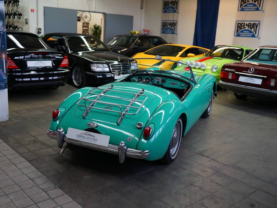 Image 18/39 de MG MGA 1500 (1958)
