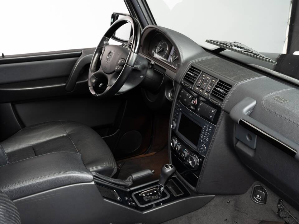 Immagine 25/36 di Mercedes-Benz G 500 (SWB) (2011)